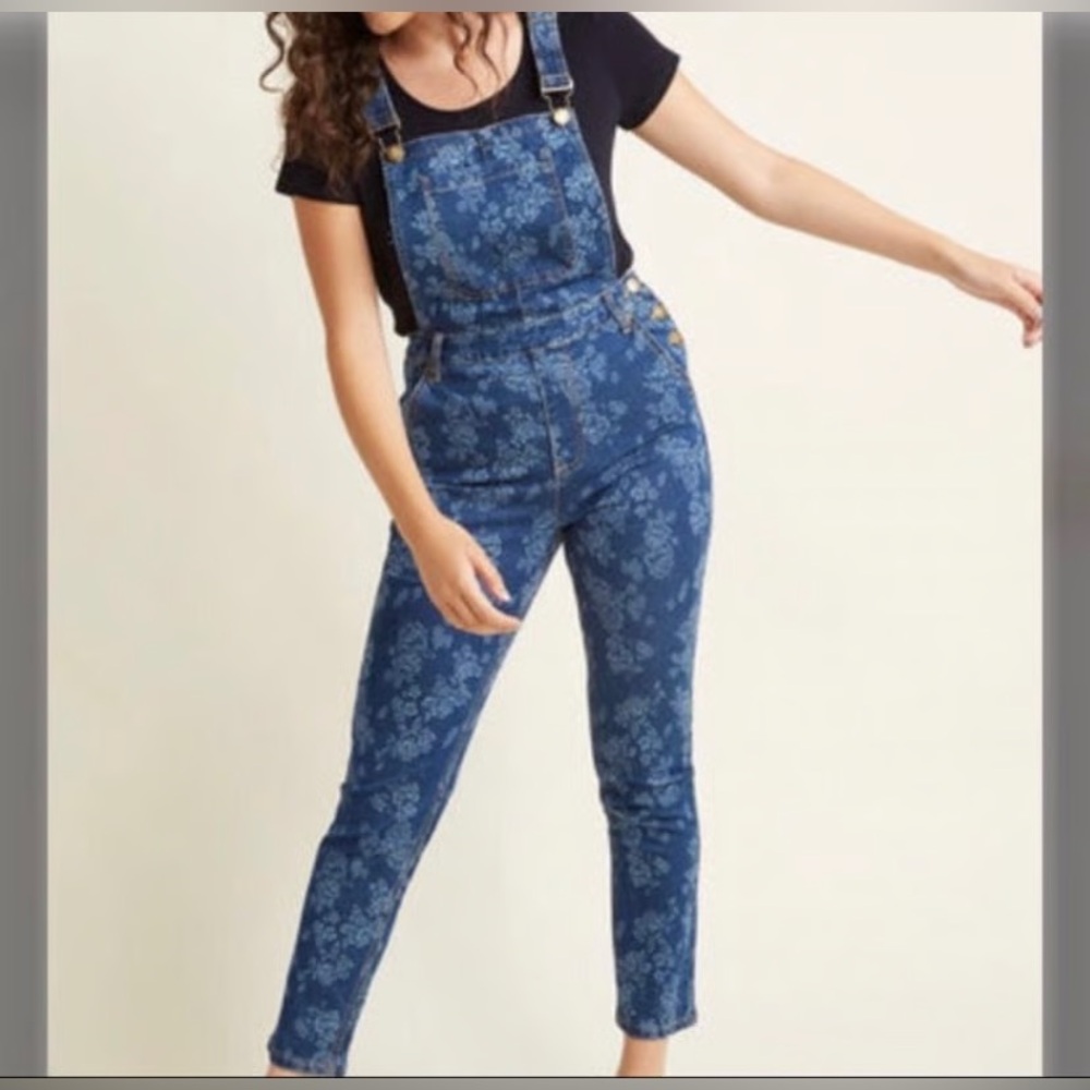 ModCloth Floral Denim Overalls Dungarees